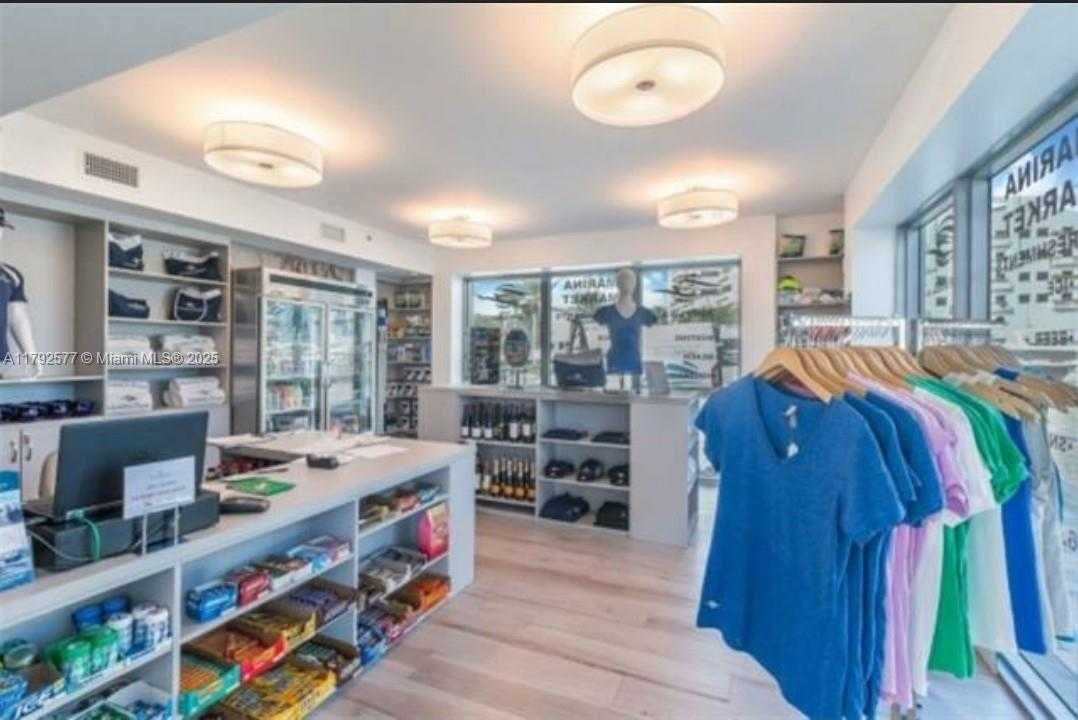 Small Image of 17301 BISCAYNE BLVD #1108, Aventura Number 56