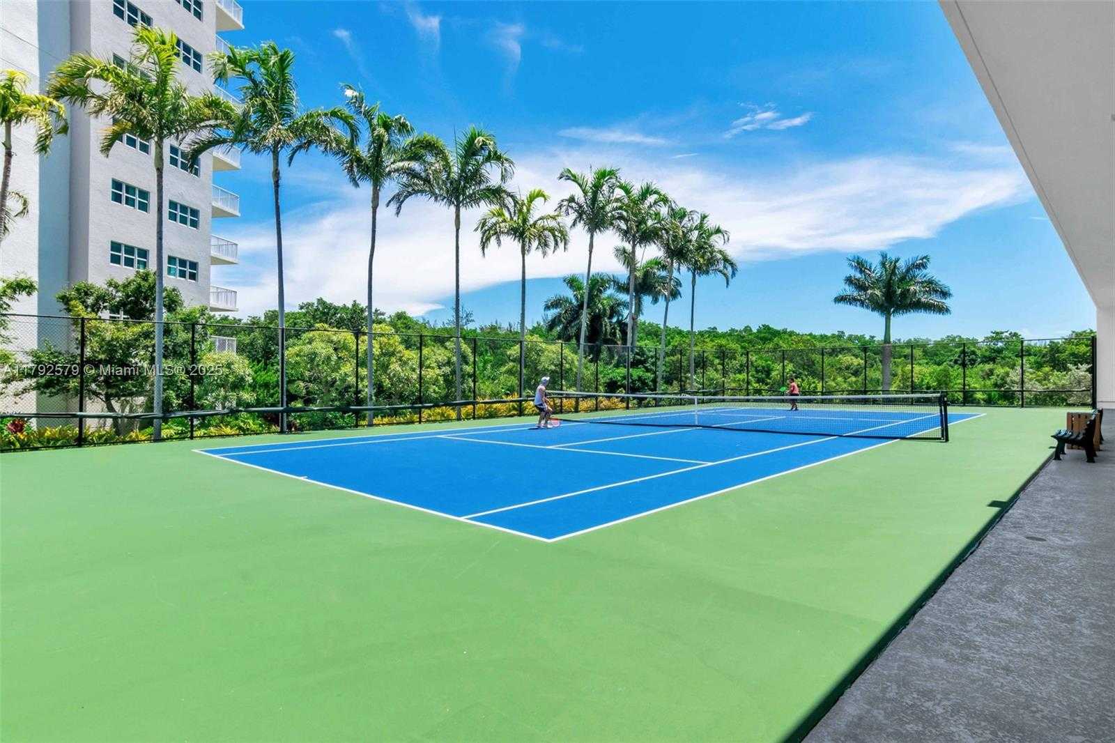 Small Image of 14951 ROYAL OAKS LN (RENOVATED) #2105, North Miami Number 16