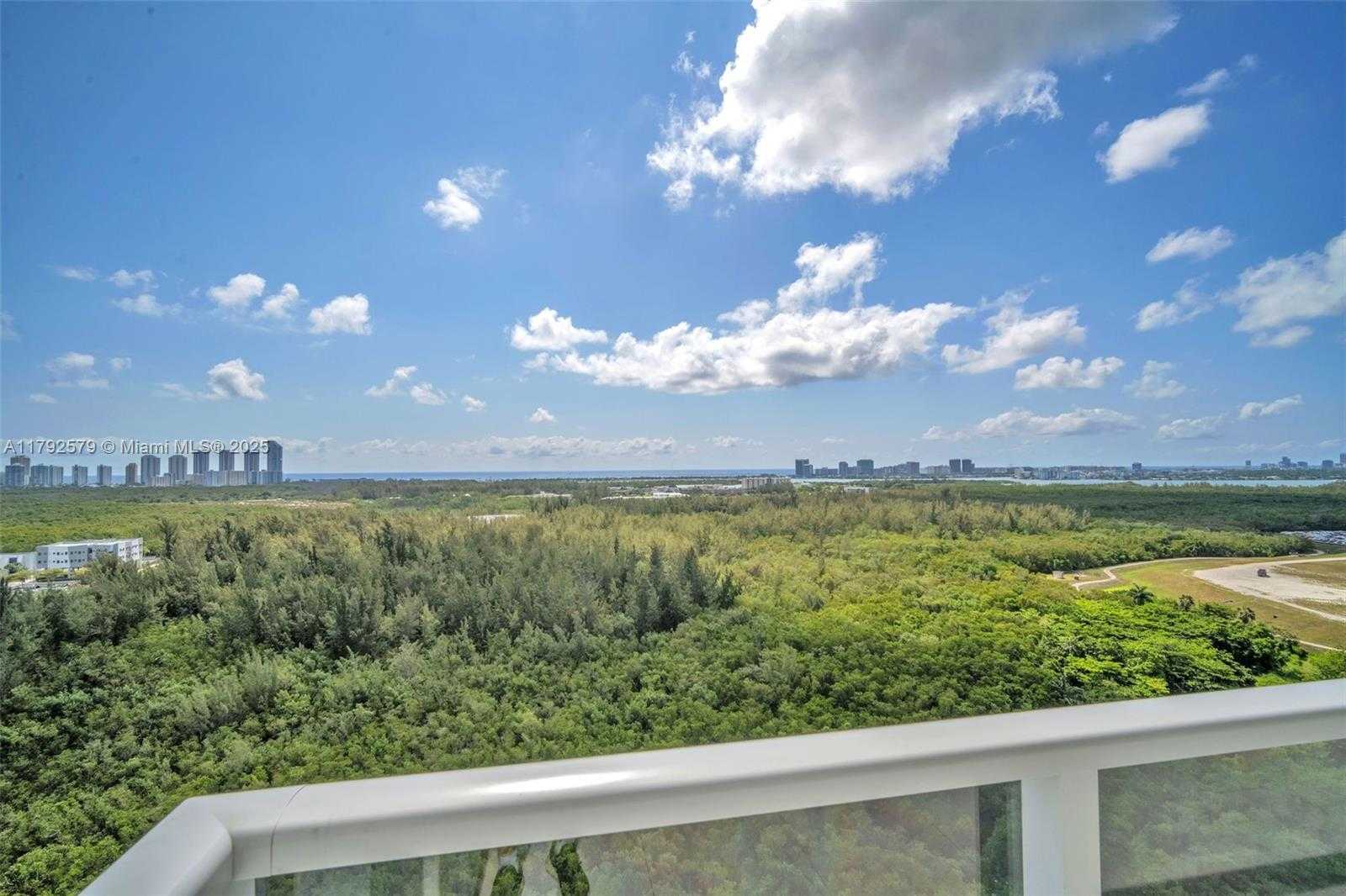 Small Image of 14951 ROYAL OAKS LN (RENOVATED) #2105, North Miami Number 18