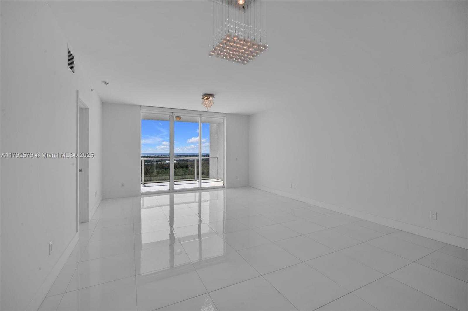 Small Image of 14951 ROYAL OAKS LN (RENOVATED) #2105, North Miami Number 29