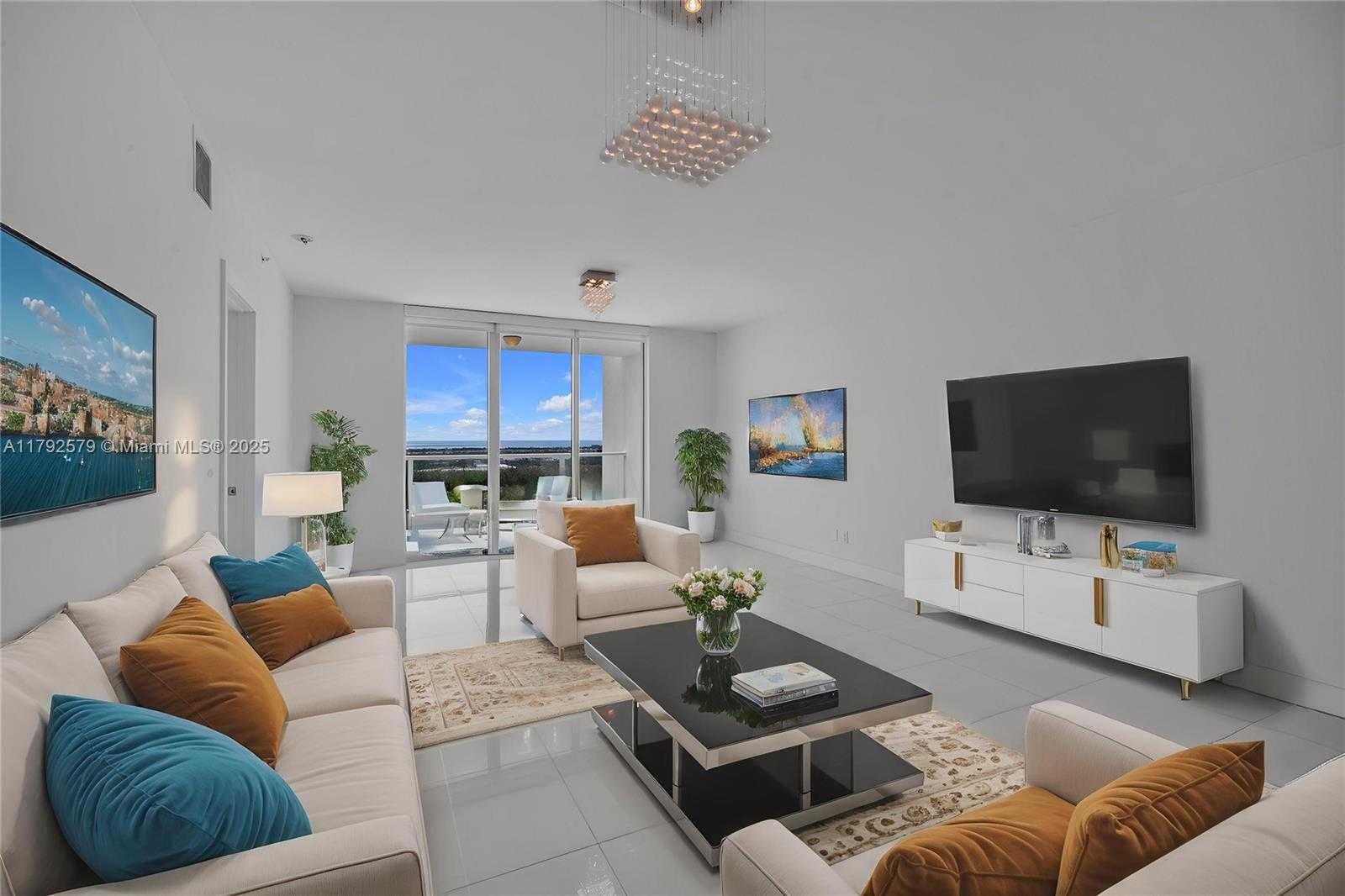 Small Image of 14951 ROYAL OAKS LN (RENOVATED) #2105, North Miami Number 3