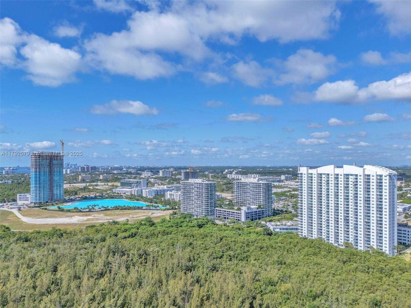 Small Image of 14951 ROYAL OAKS LN (RENOVATED) #2105, North Miami Number 32