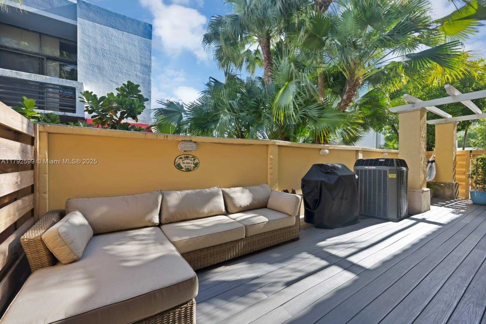 Small Image of 18345 NORTH EAST 30TH PL #18345, Aventura Number 13
