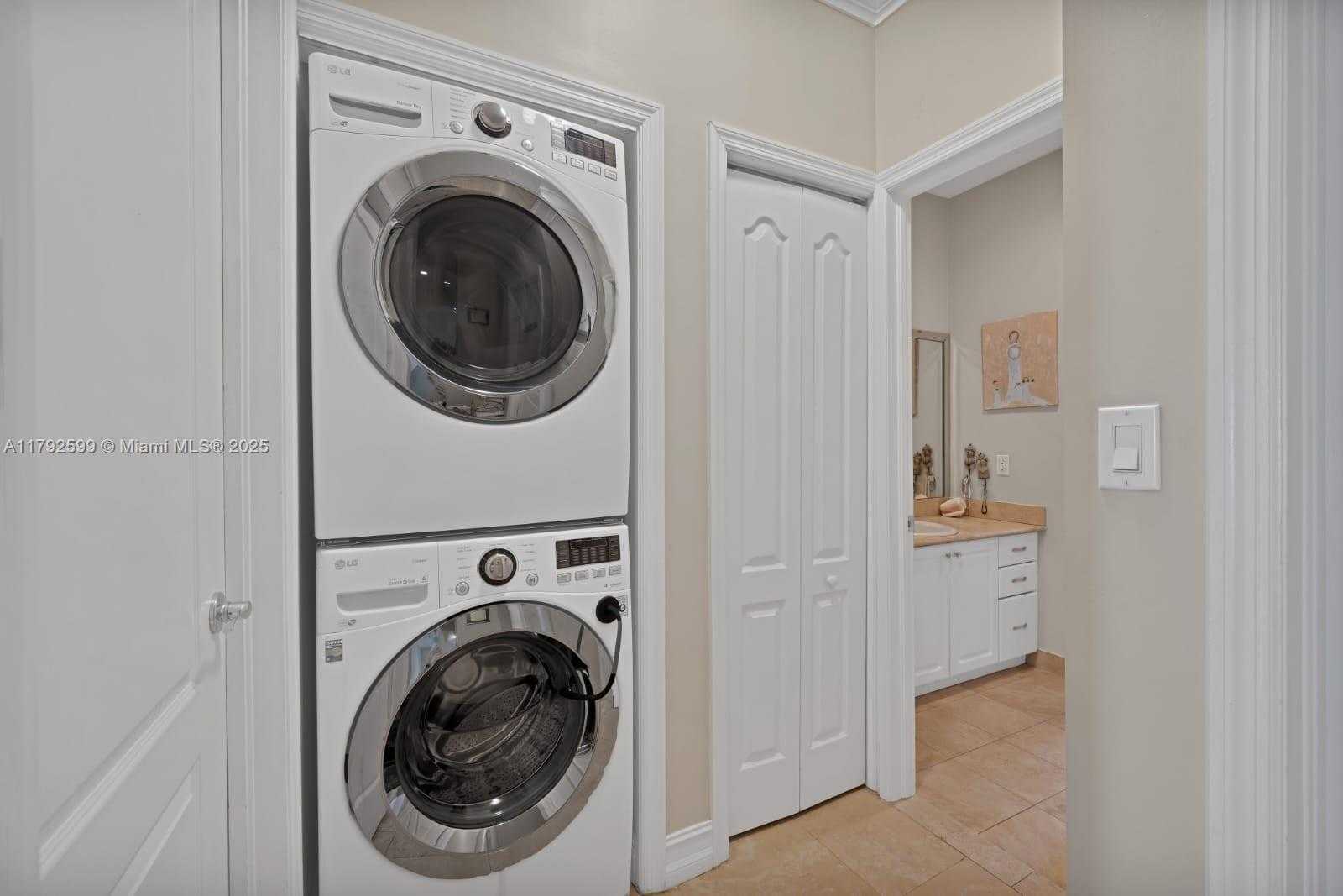 Small Image of 18345 NORTH EAST 30TH PL #18345, Aventura Number 24
