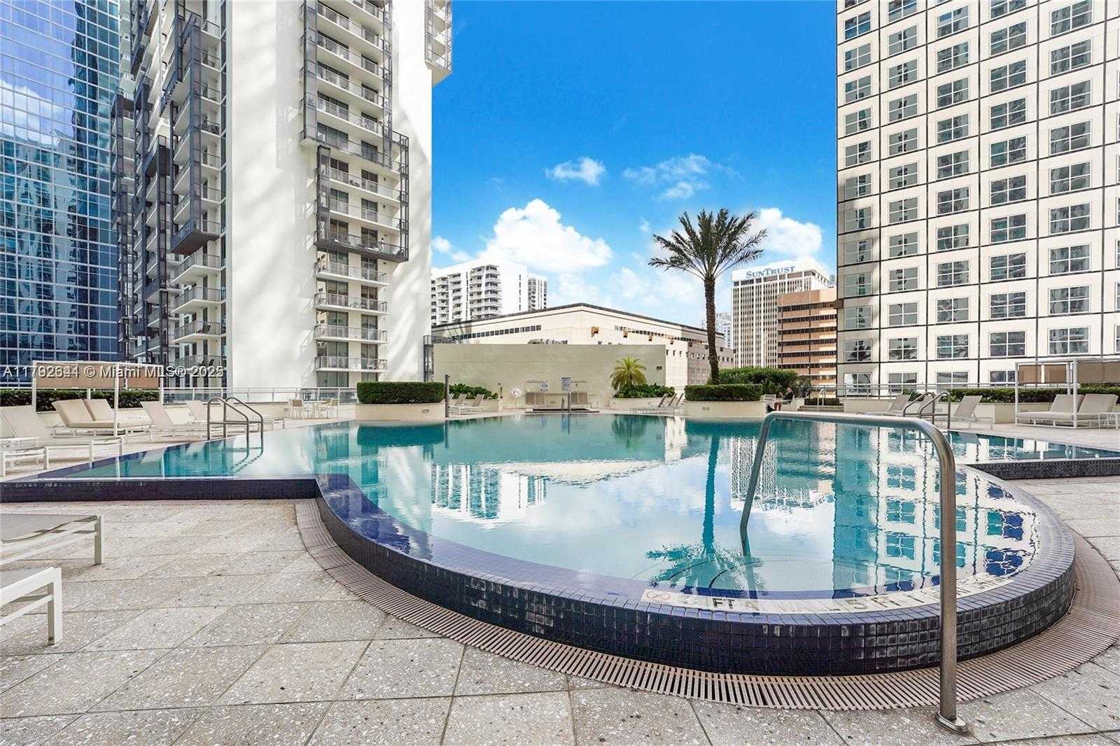 Small Image of 300 SOUTH BISCAYNE BLVD #L-432, Miami Number 20