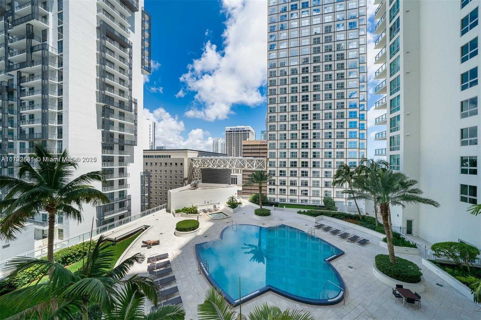 Small Image of 300 SOUTH BISCAYNE BLVD #L-432, Miami Number 29