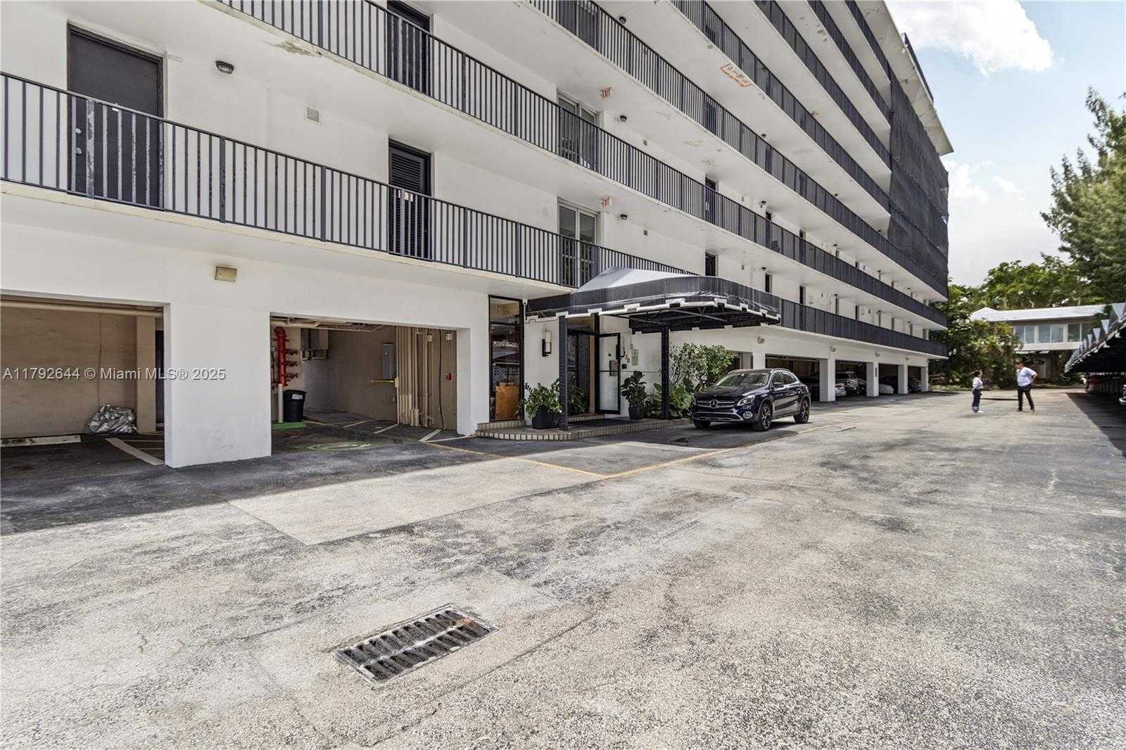 Small Image of 770 NORTH EAST 69TH ST #6E, Miami Number 21