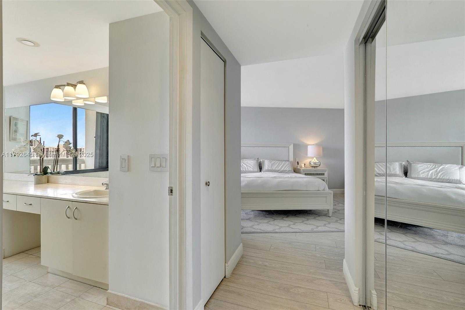 Small Image of 1000 ISLAND BLVD #1805, Aventura Number 14