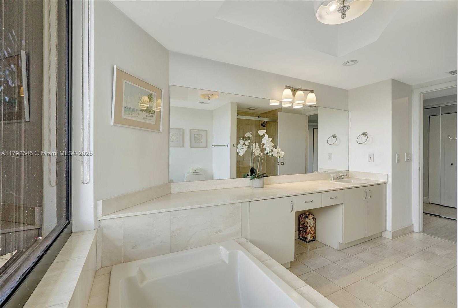 Small Image of 1000 ISLAND BLVD #1805, Aventura Number 17