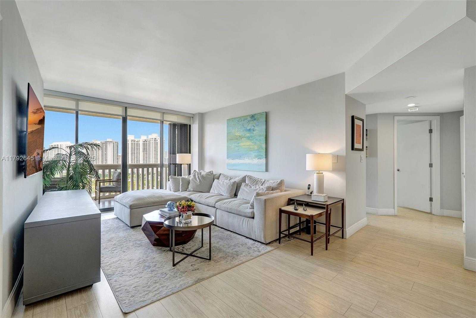 Small Image of 1000 ISLAND BLVD #1805, Aventura Number 2