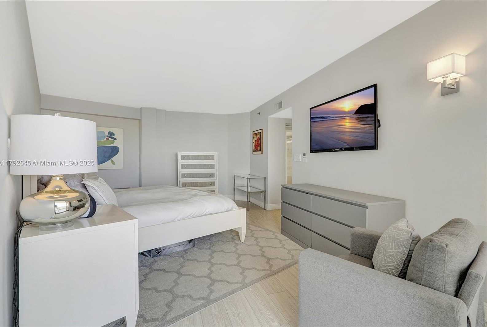 Small Image of 1000 ISLAND BLVD #1805, Aventura Number 21