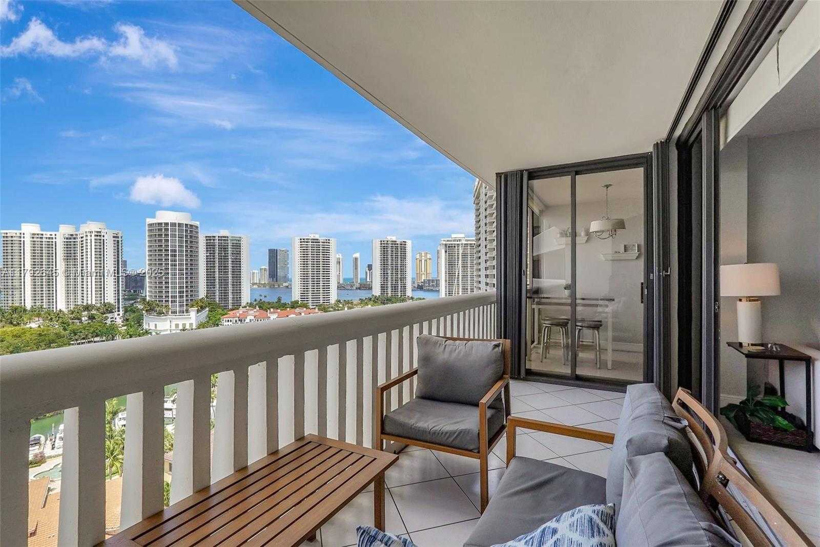 Small Image of 1000 ISLAND BLVD #1805, Aventura Number 29