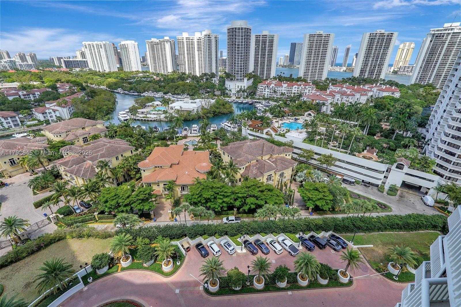 Small Image of 1000 ISLAND BLVD #1805, Aventura Number 32
