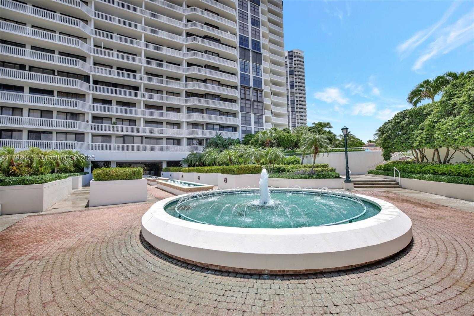 Small Image of 1000 ISLAND BLVD #1805, Aventura Number 44