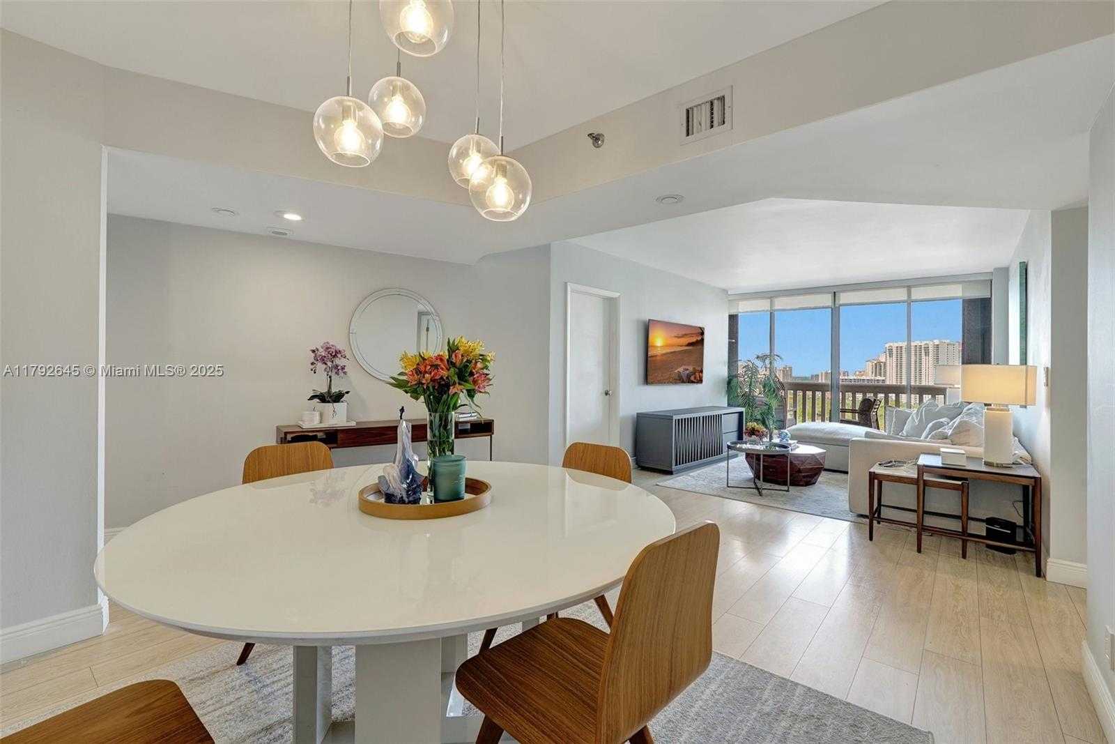 Small Image of 1000 ISLAND BLVD #1805, Aventura Number 7