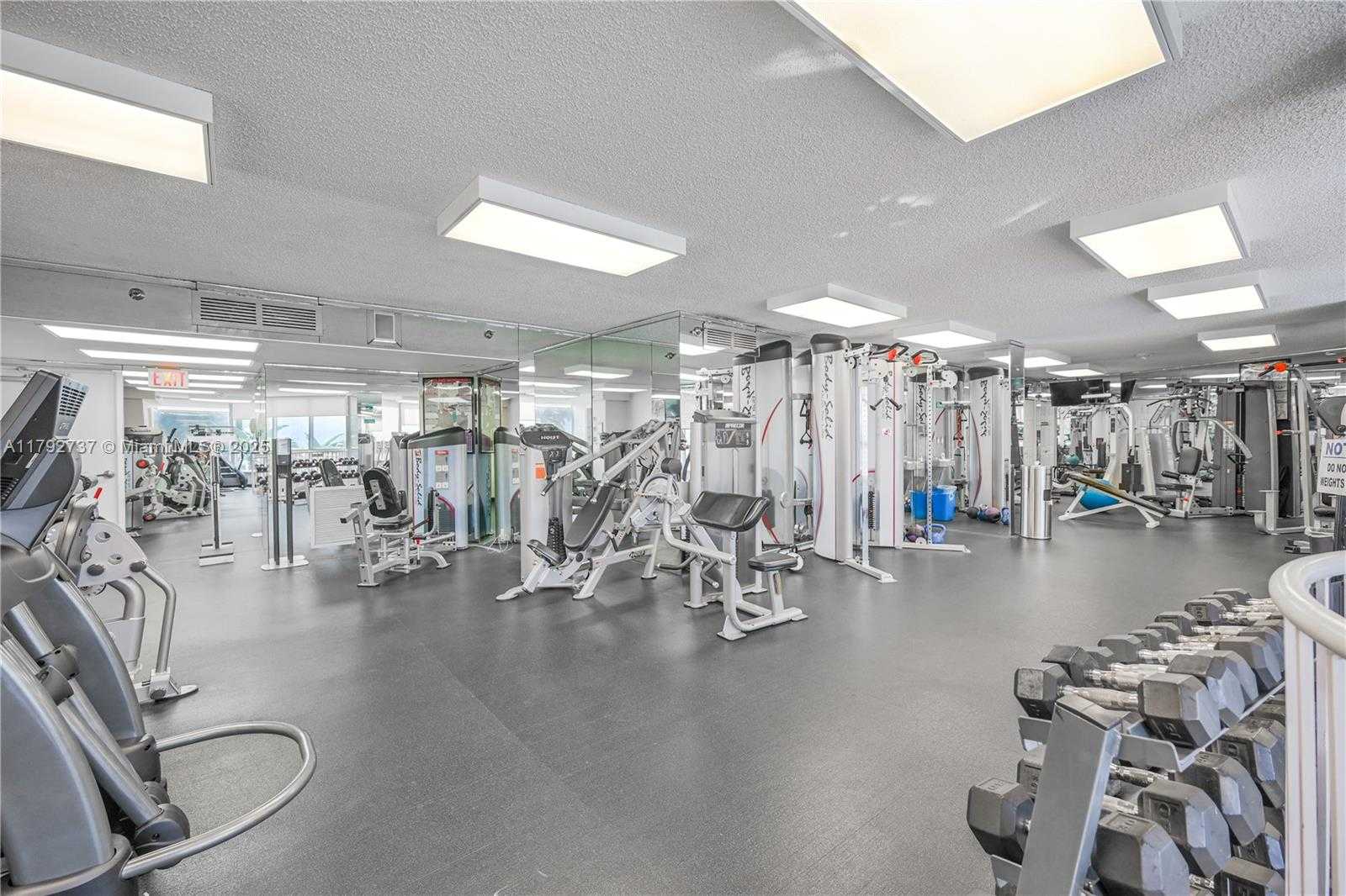 Small Image of 3530 MYSTIC POINTE DR #2106, Aventura Number 24