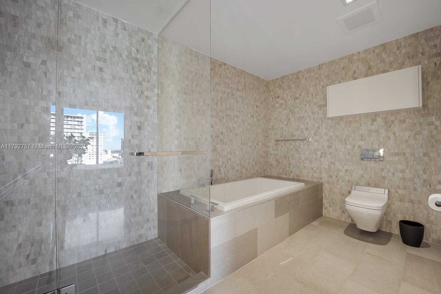 Small Image of 68 SOUTH EAST 6TH ST #1204, Miami Number 14