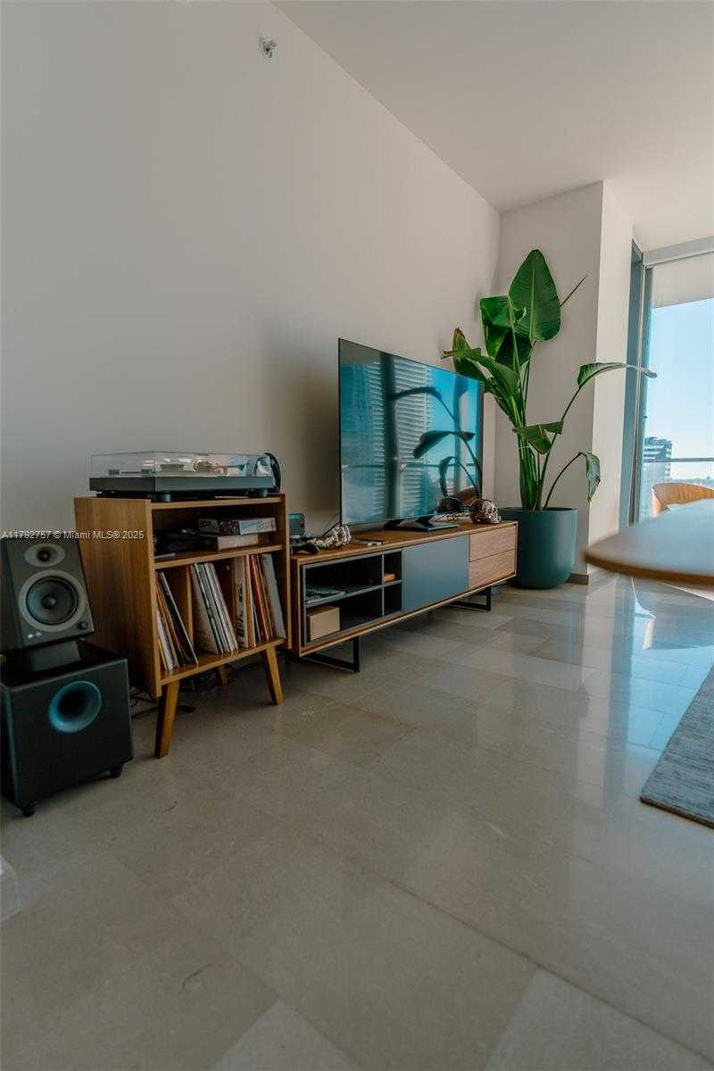 Small Image of 68 SOUTH EAST 6TH ST #1204, Miami Number 27