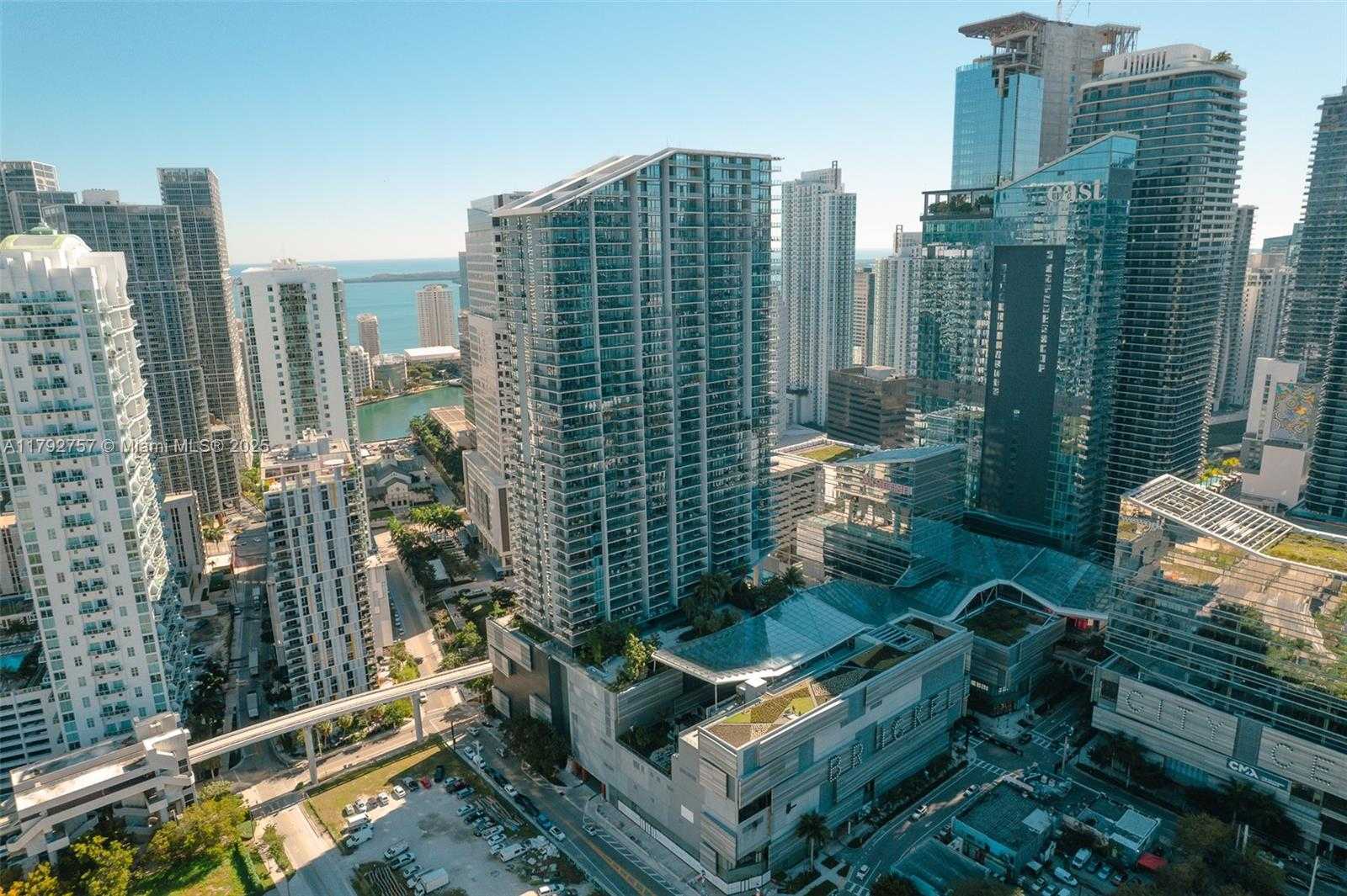 Small Image of 68 SOUTH EAST 6TH ST #1204, Miami Number 30