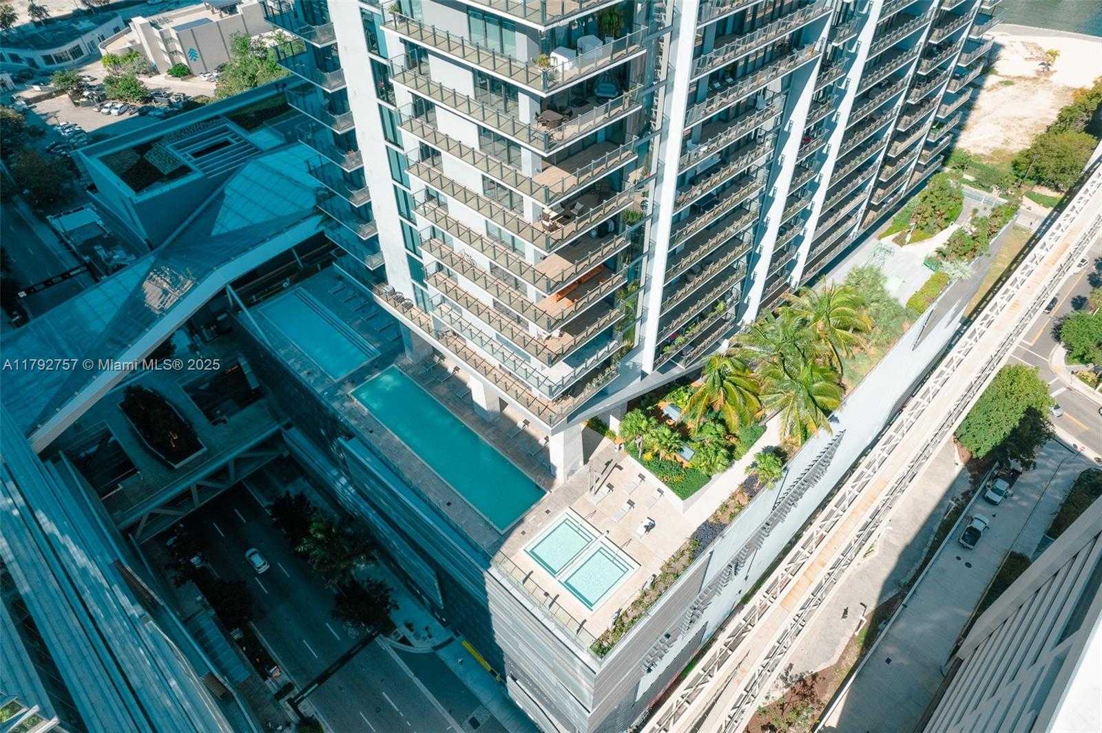 Small Image of 68 SOUTH EAST 6TH ST #1204, Miami Number 35