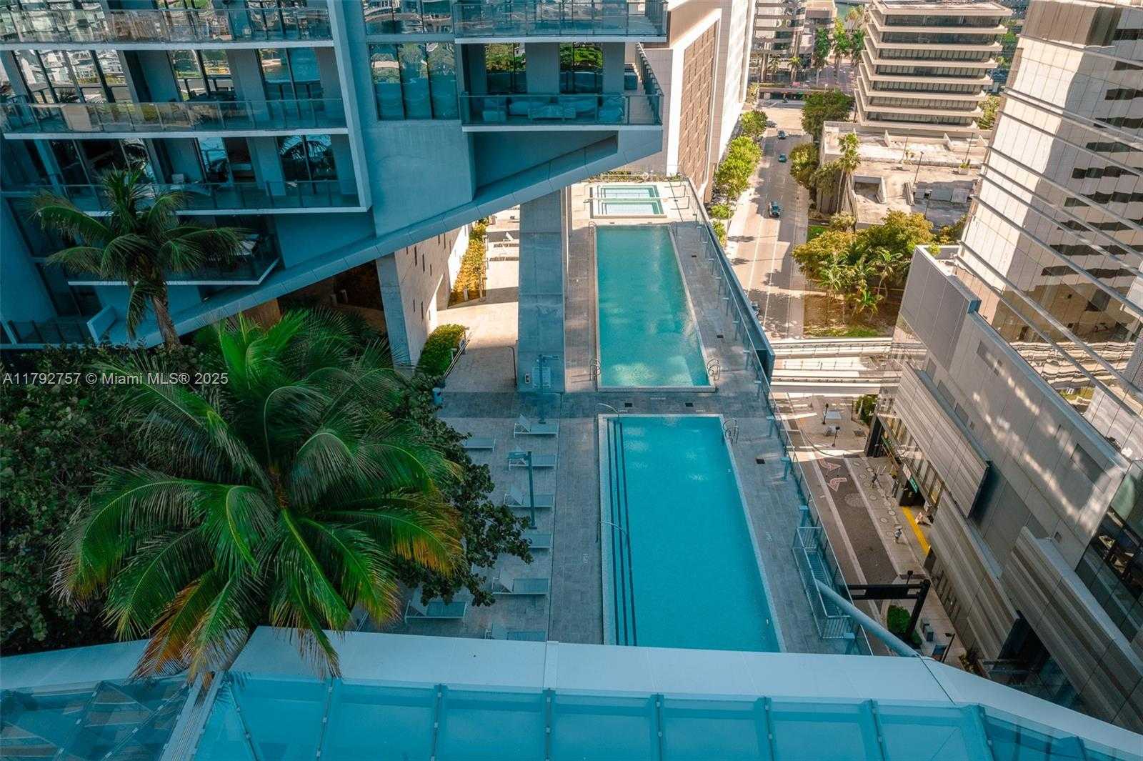 Small Image of 68 SOUTH EAST 6TH ST #1204, Miami Number 39