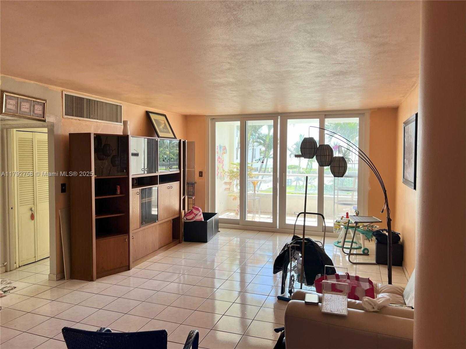 Small Image of 5005 COLLINS AVE #214, Miami Beach Number 10