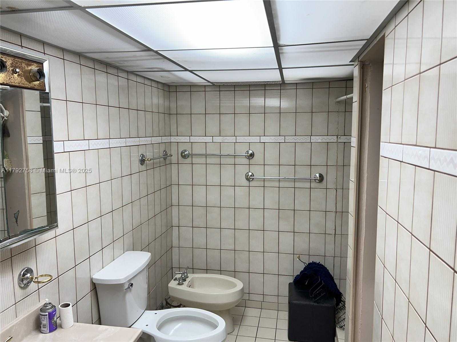 Small Image of 5005 COLLINS AVE #214, Miami Beach Number 13