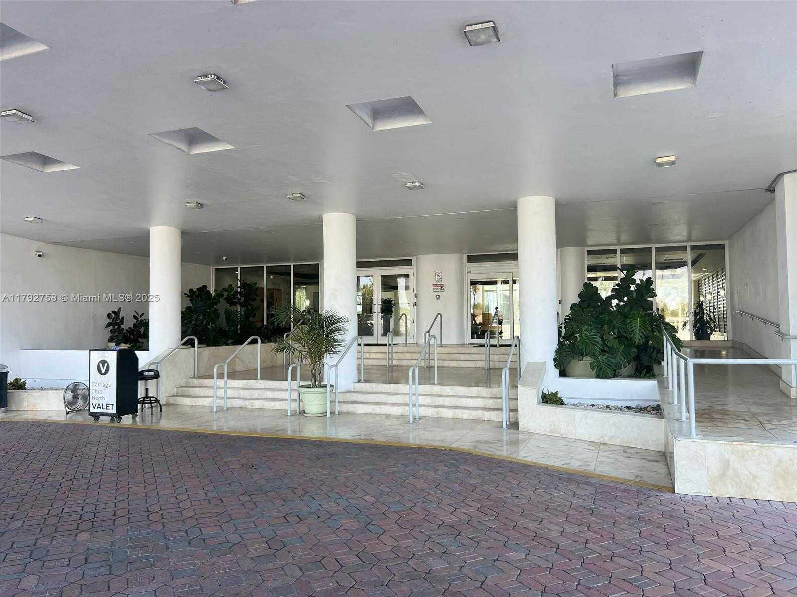 Small Image of 5005 COLLINS AVE #214, Miami Beach Number 3
