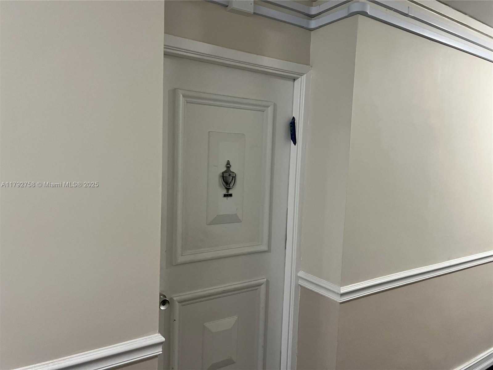 Small Image of 5005 COLLINS AVE #214, Miami Beach Number 6