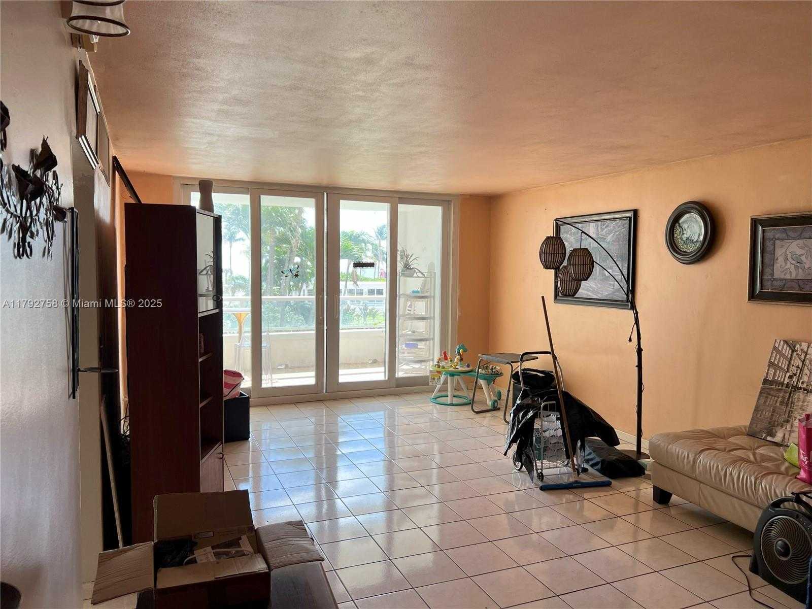 Small Image of 5005 COLLINS AVE #214, Miami Beach Number 9