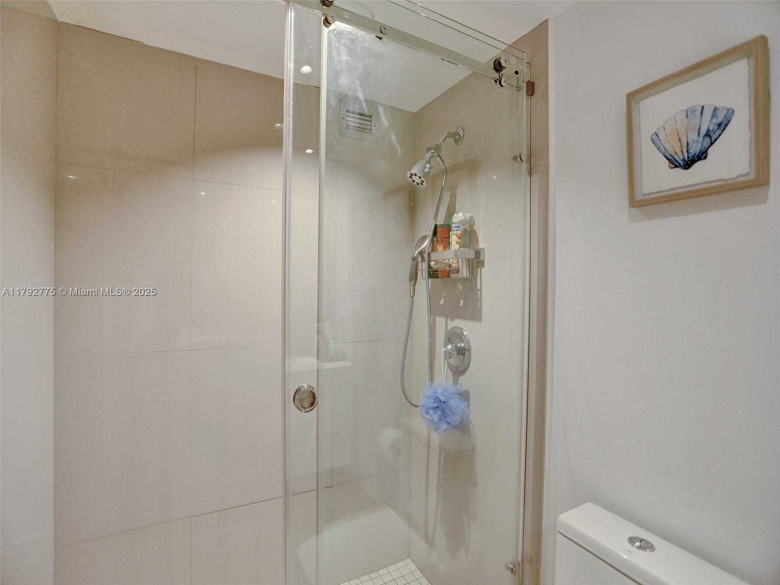 Small Image of 18011 BISCAYNE BLVD #1904, Aventura Number 16