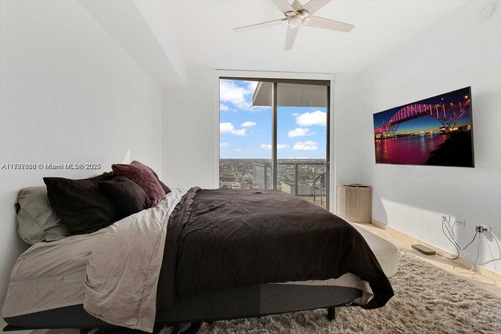 Small Image of 88 SOUTH WEST 7TH ST #3410, Miami Number 12