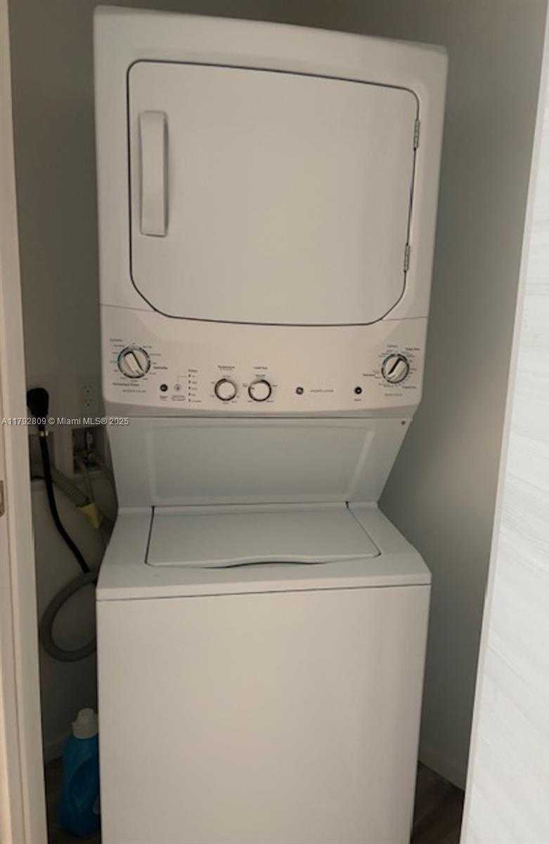 Small Image of 801 SOUTH MIAMI AVE #2505, Miami Number 30