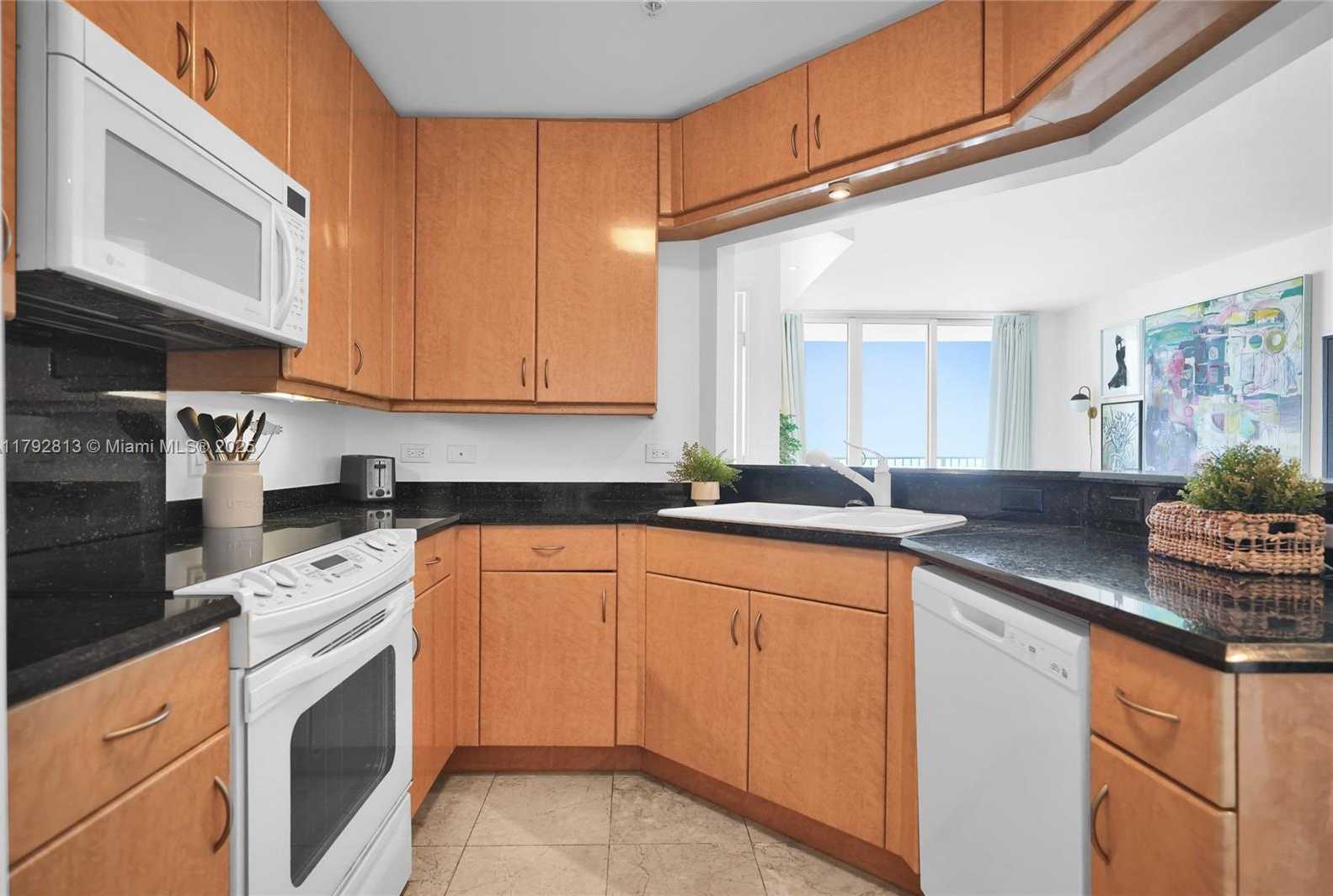 Small Image of 801 BRICKELL KEY BLVD #3105, Miami Number 9