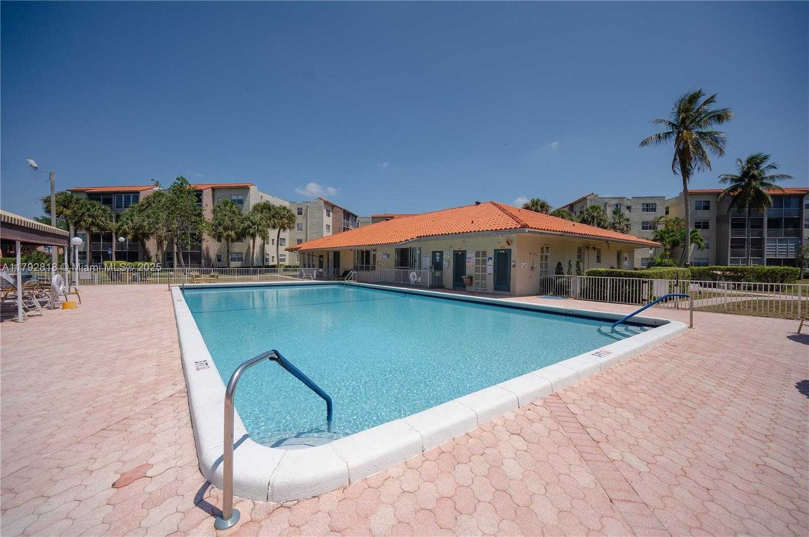 Small Image of 1810 SOUTH WEST 81ST AVE #2312, North Lauderdale Number 15