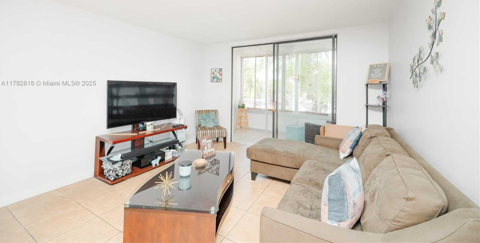 Small Image of 1810 SOUTH WEST 81ST AVE #2312, North Lauderdale Number 4