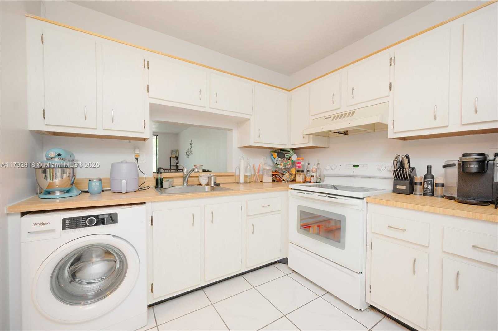 Small Image of 1810 SOUTH WEST 81ST AVE #2312, North Lauderdale Number 7