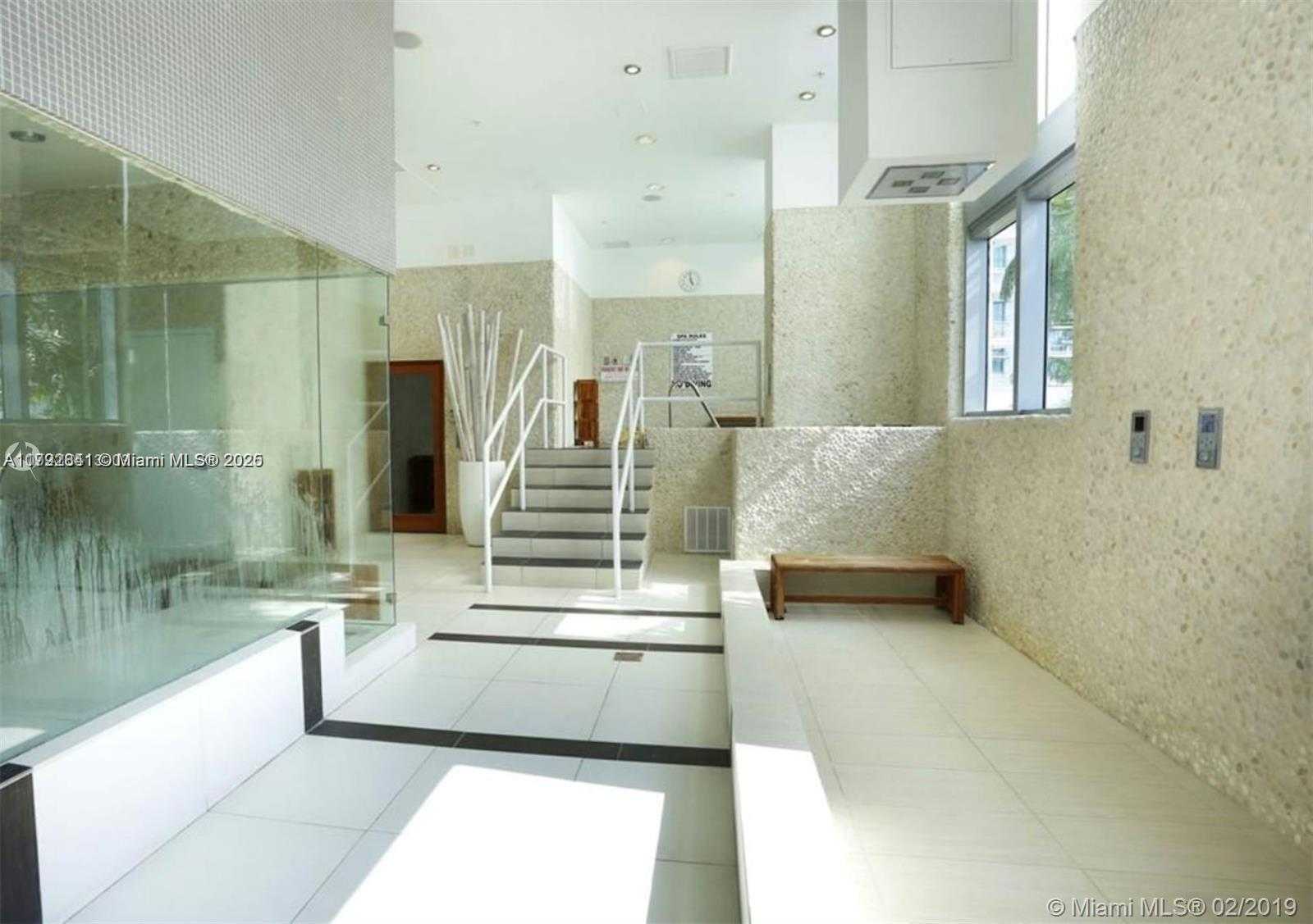 Small Image of 92 NW 3rd St, Miami, FL 33128, USA Number 24