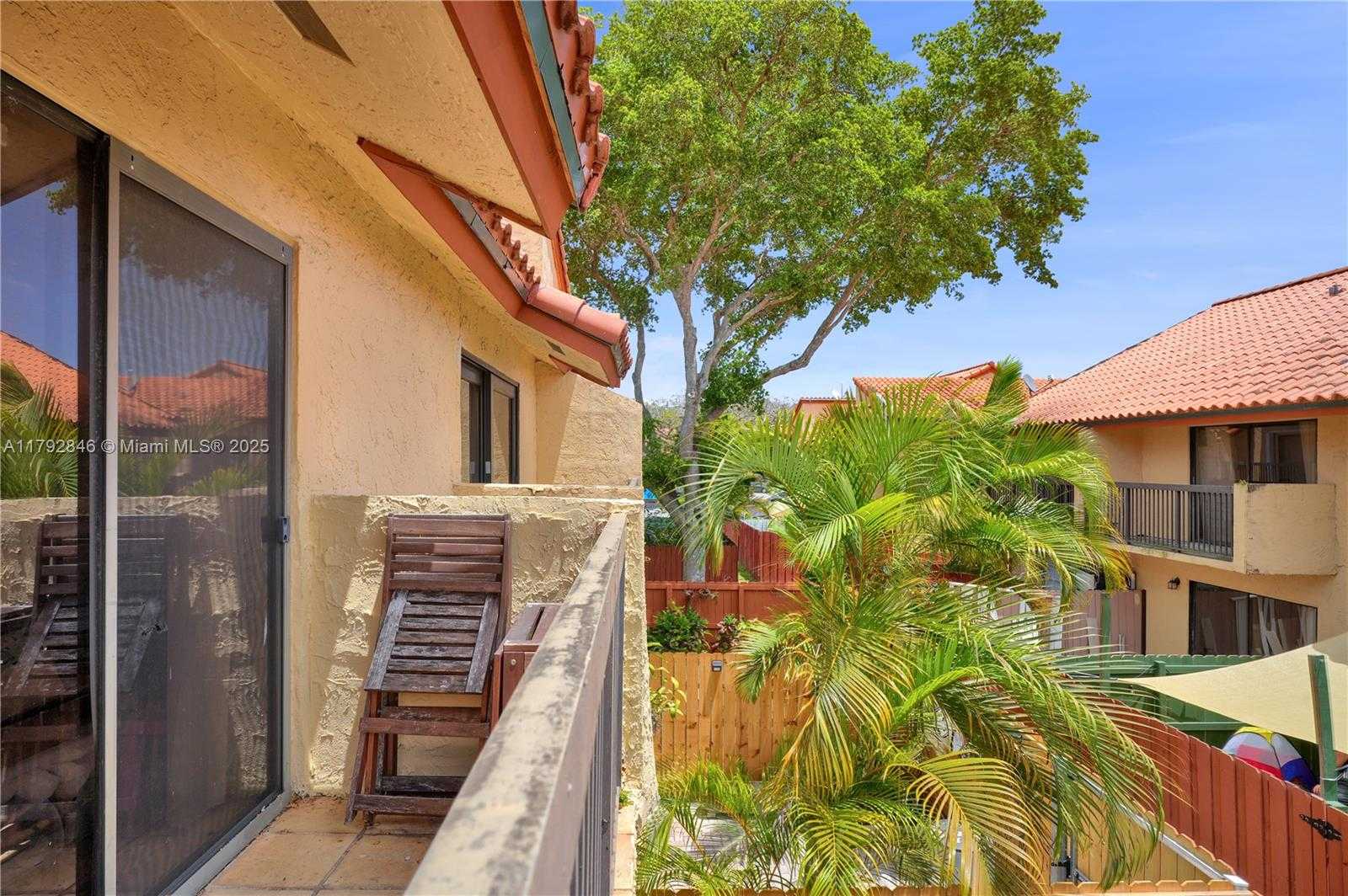Small Image of 10194 SOUTH WEST 77TH CT, Miami Number 15