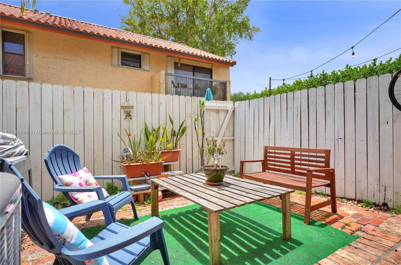 Small Image of 10194 SOUTH WEST 77TH CT, Miami Number 6