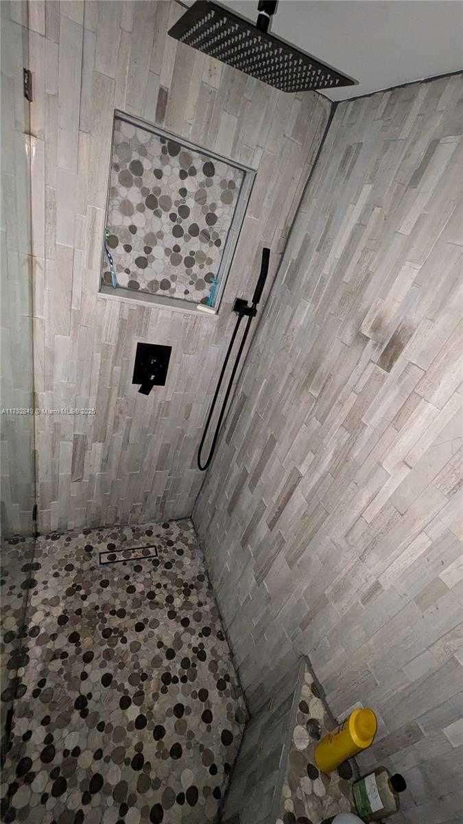 Small Image of 851 THREE ISLANDS BLVD #210, Hallandale Beach Number 42