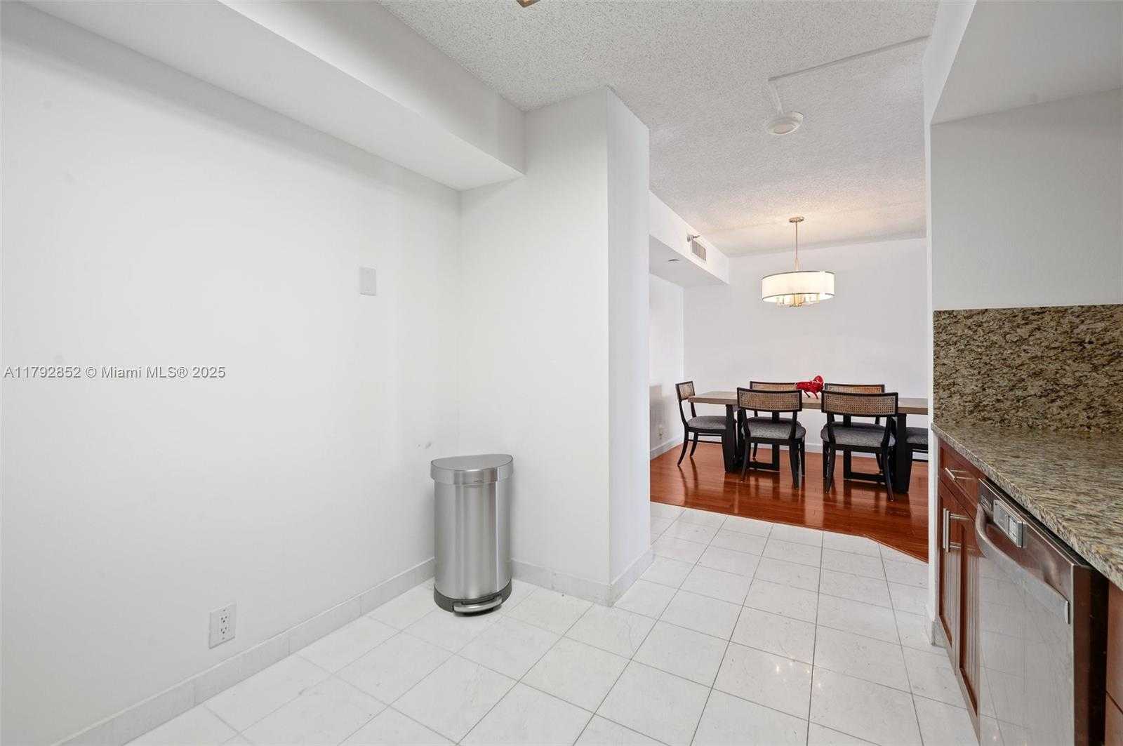 Small Image of 19101 NORTH EAST 36TH CT #2509, Aventura Number 16