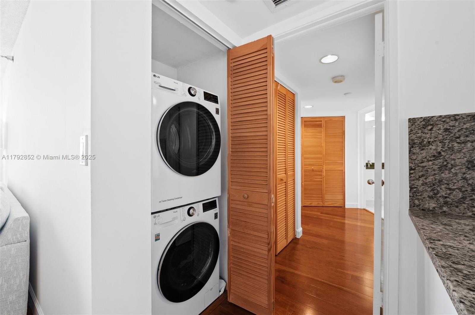 Small Image of 19101 NORTH EAST 36TH CT #2509, Aventura Number 24