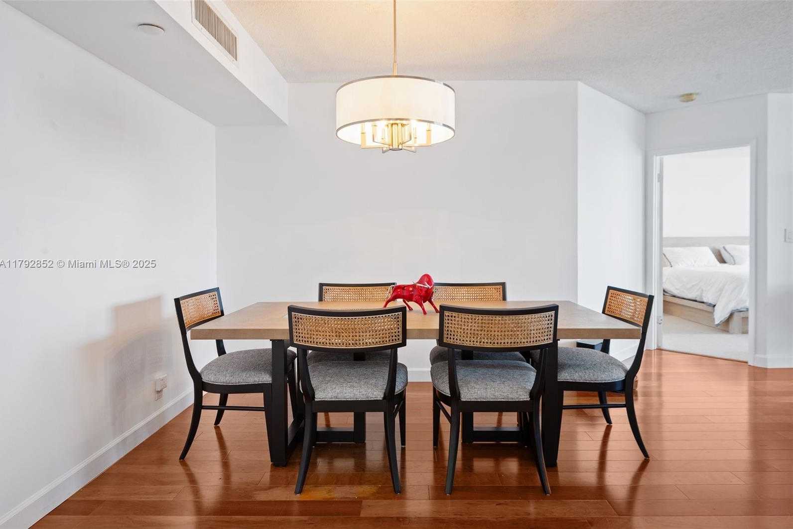 Small Image of 19101 NORTH EAST 36TH CT #2509, Aventura Number 4