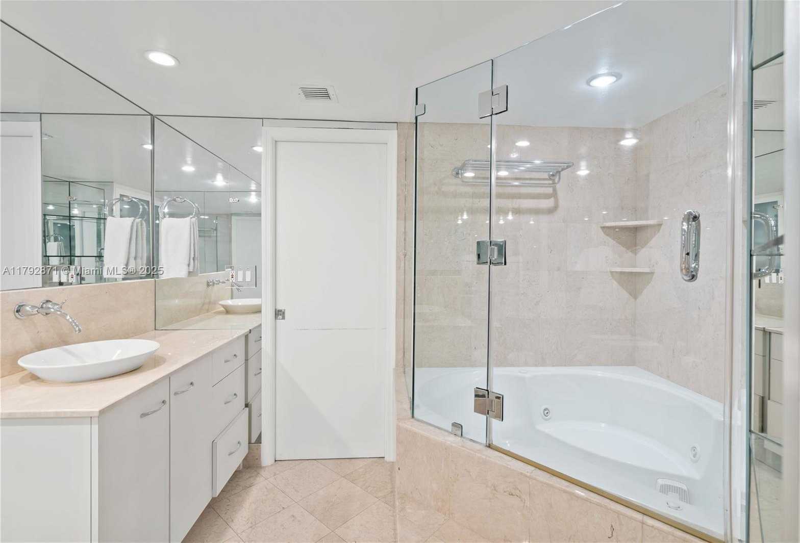 Small Image of 3 GROVE ISLE DR #C1108, Miami Number 16