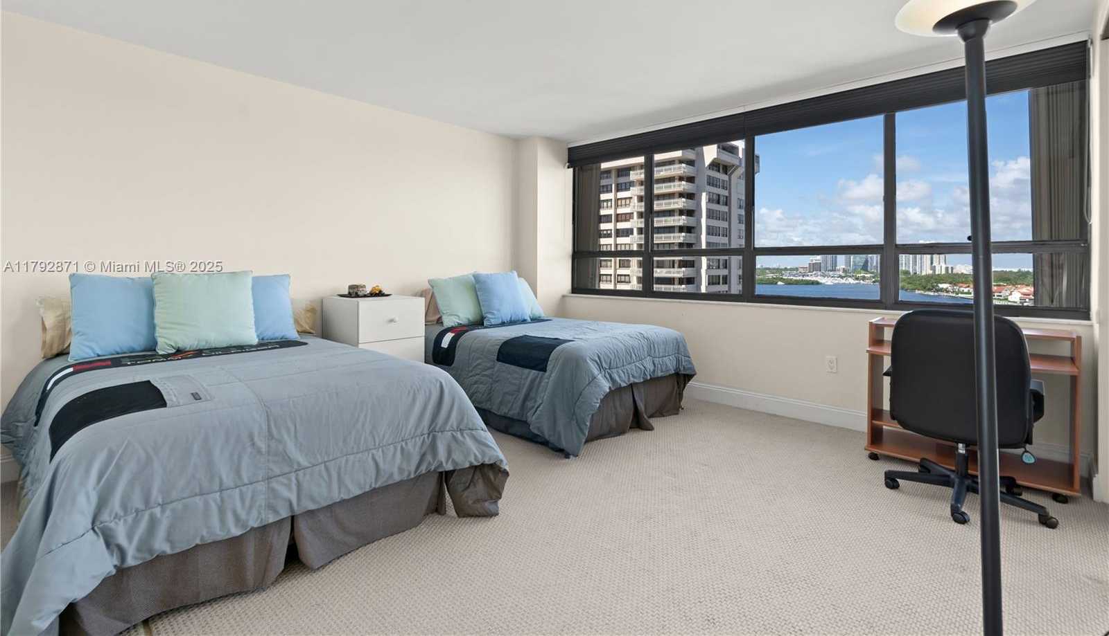 Small Image of 3 GROVE ISLE DR #C1108, Miami Number 17