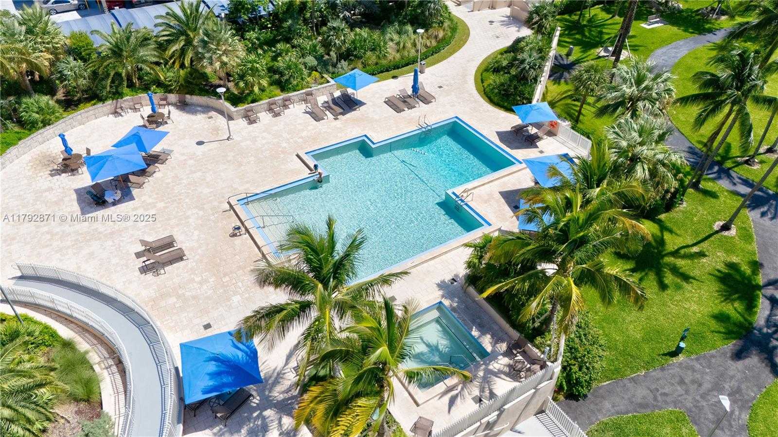Small Image of 3 GROVE ISLE DR #C1108, Miami Number 34