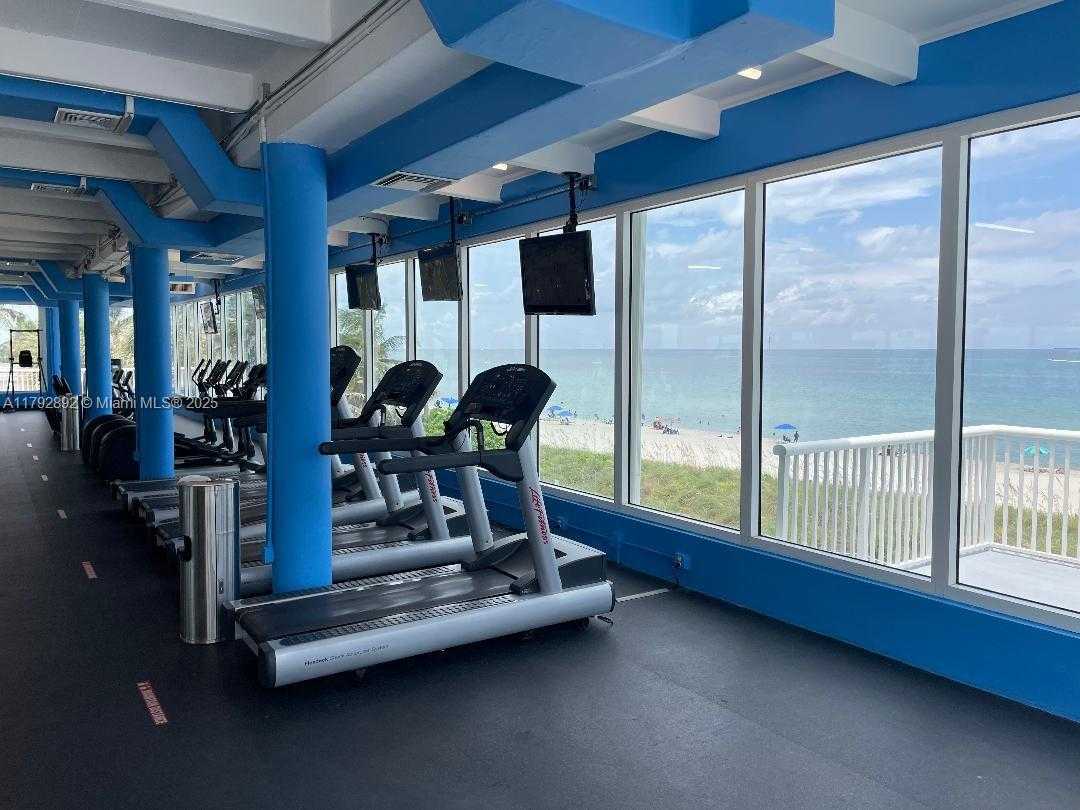 Small Image of 5401 COLLINS AVE #614, Miami Beach Number 12