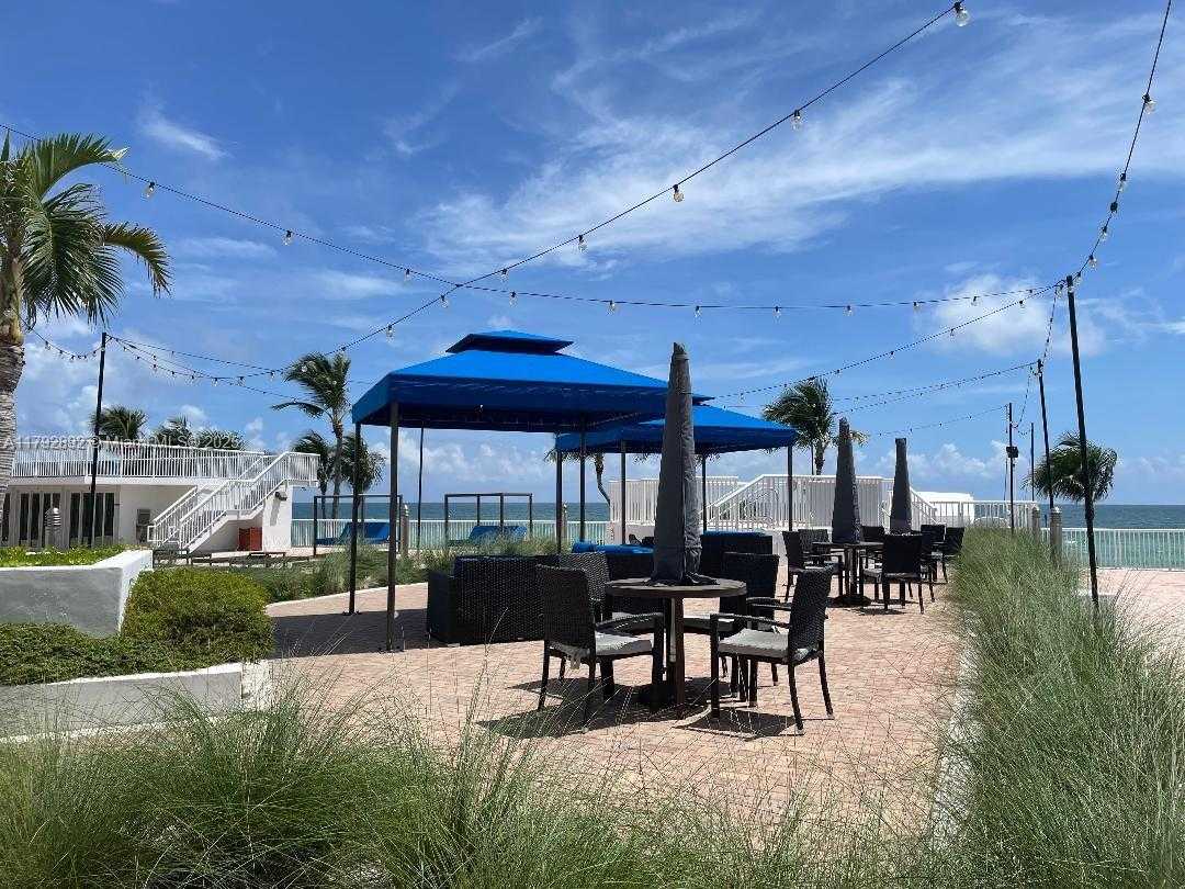 Small Image of 5401 COLLINS AVE #614, Miami Beach Number 19