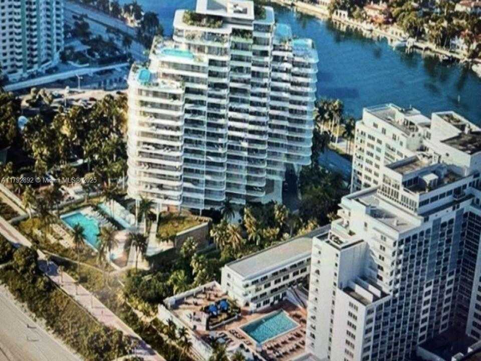Small Image of 5401 COLLINS AVE #614, Miami Beach Number 2